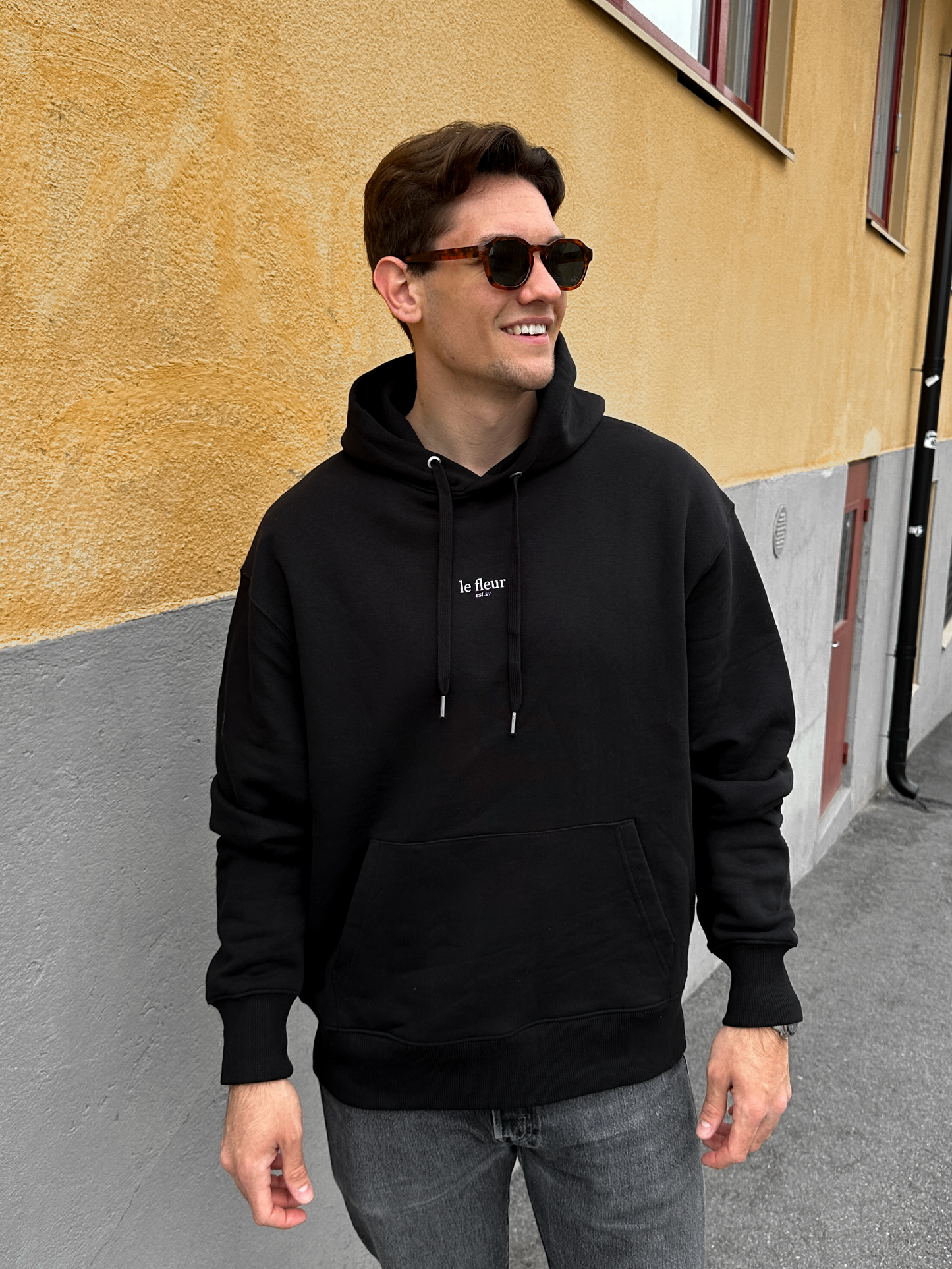 Le Première Hoodie - Black